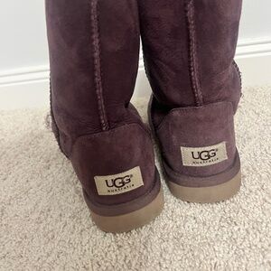 UGG Women's Classic Short Boot | Size 7 | Purple/Port
